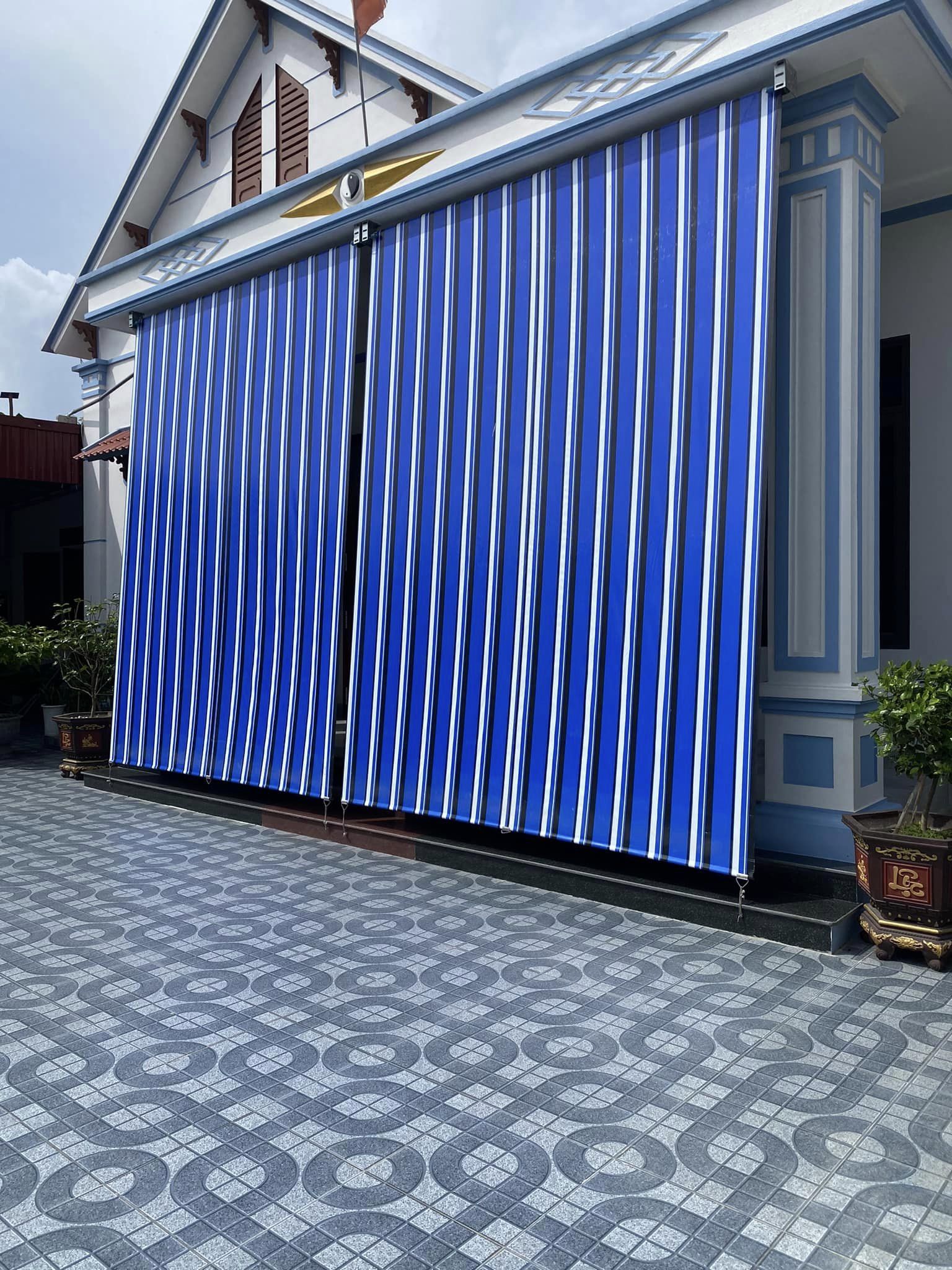 Bạt che nắng mưa