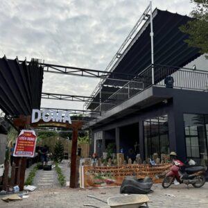 Mái xếp di động, mái lượn sóng nhà hàng