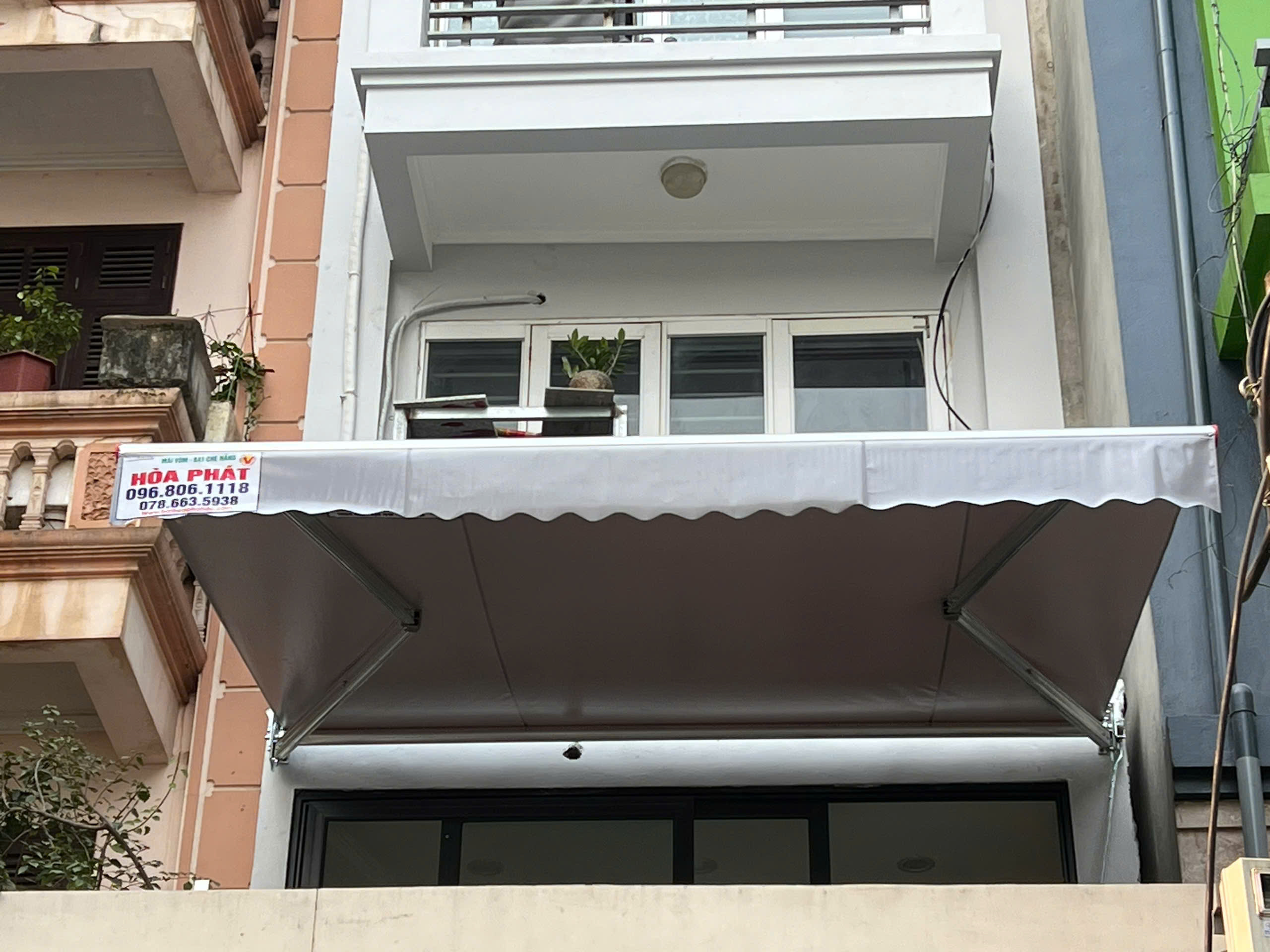 Mái hiên di động Hòa Phát HP24